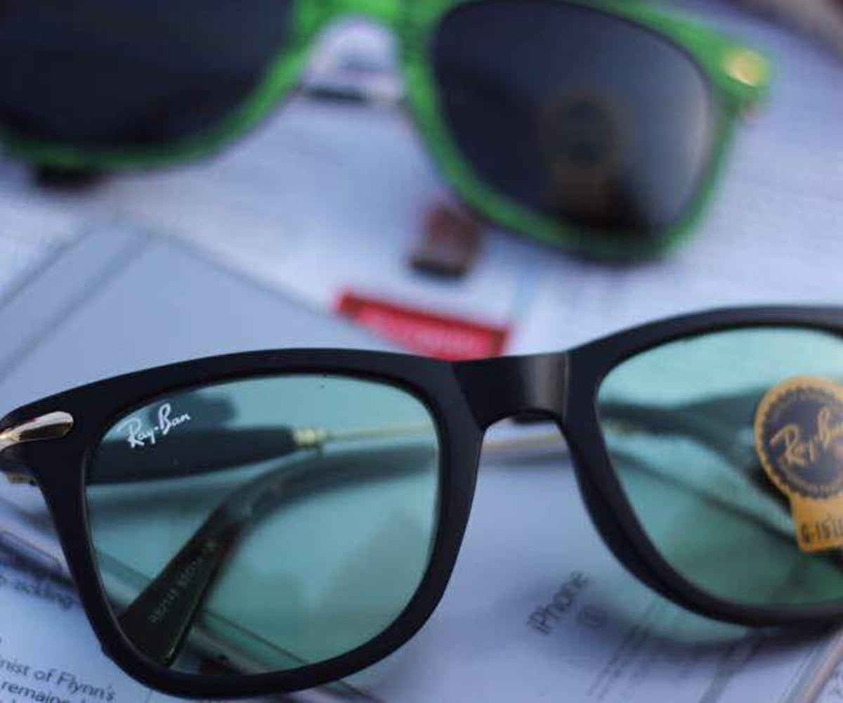 Ray-Ban ( RB ) New Stylish Men`s Special Square Transferant & Gold 2148 Master Pcs Sunglasses.